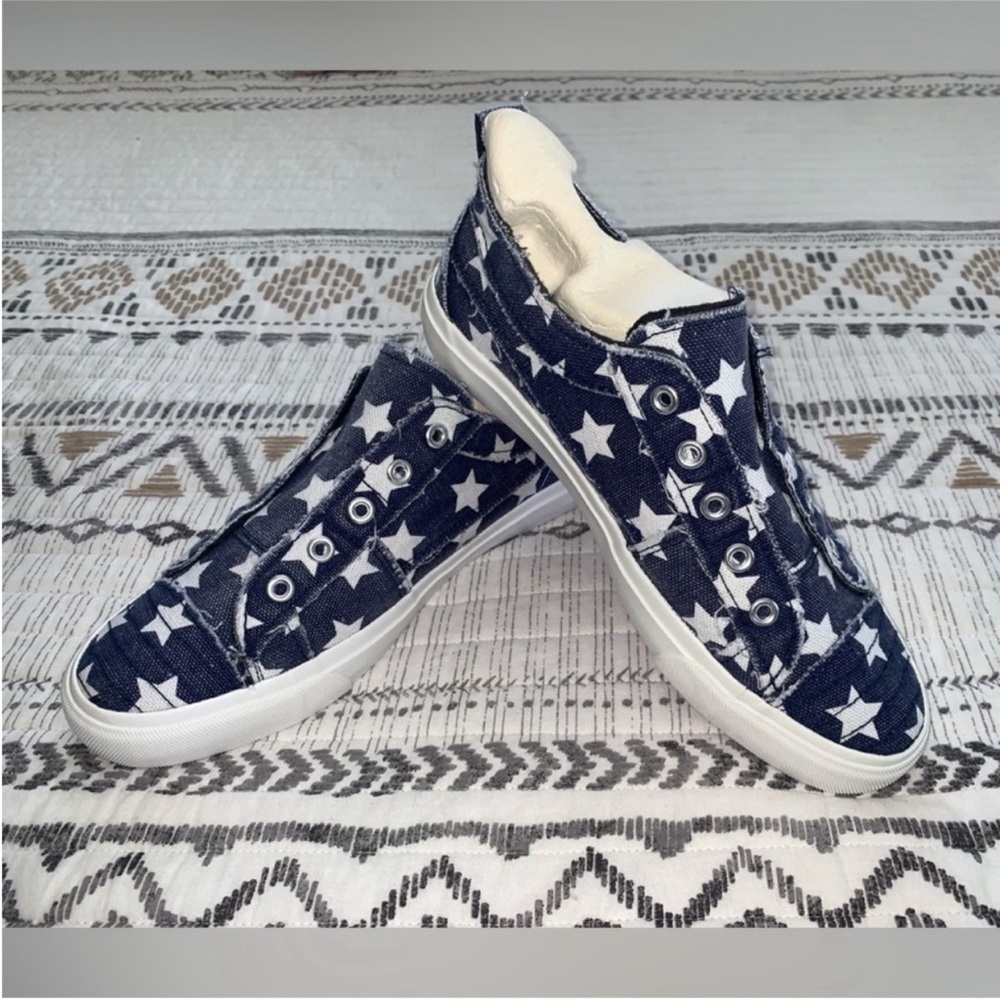Corky’s Star Pattern Slip-On Sneakers - Size 8